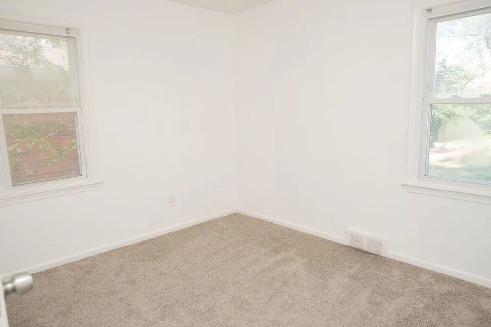 17685 Denby Street Redford, MI 48240