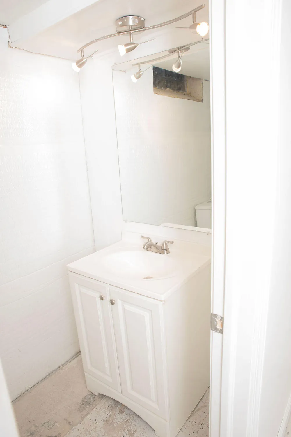 17685 Denby Street Redford, MI 48240