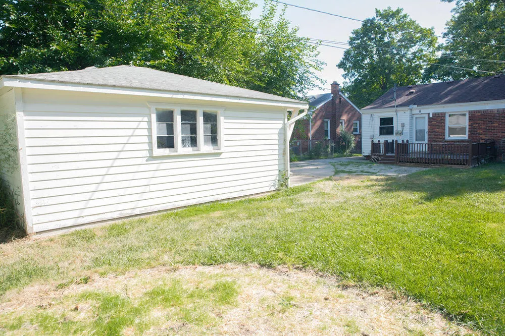 17685 Denby Street Redford, MI 48240