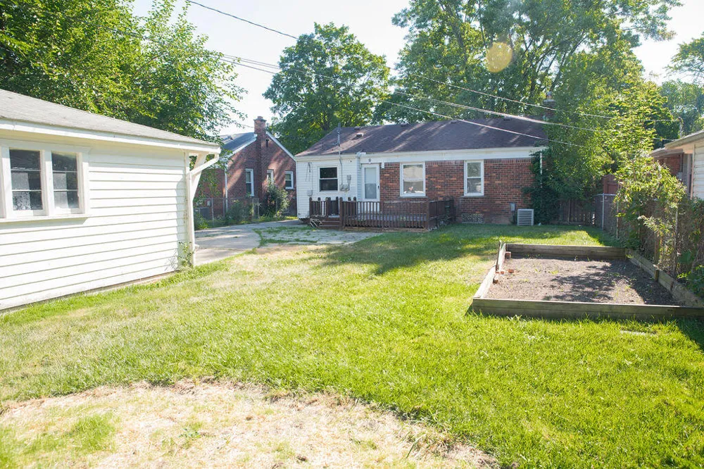 17685 Denby Street Redford, MI 48240