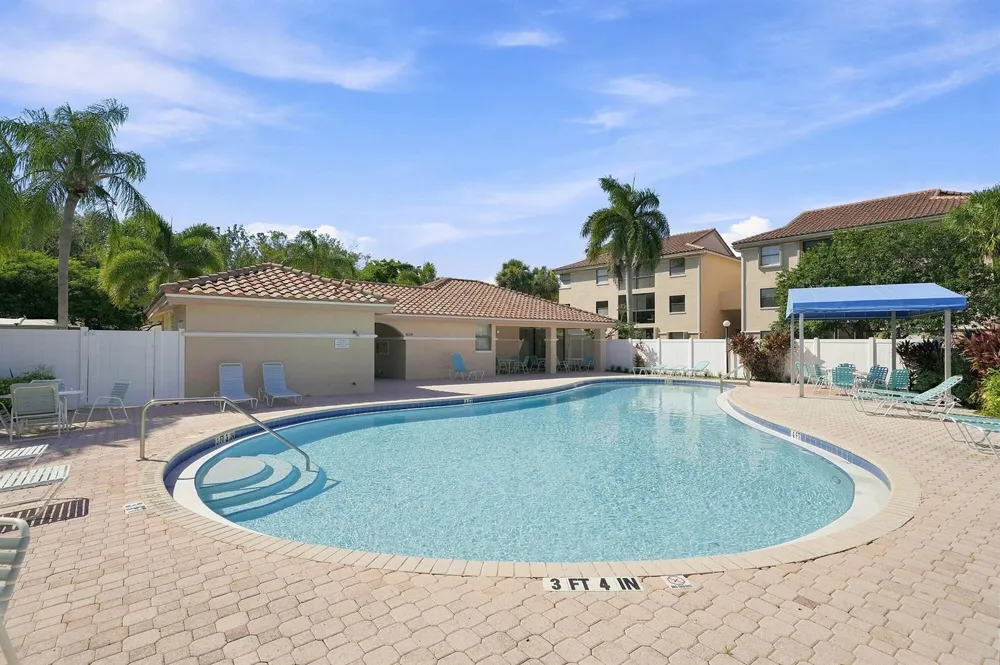 4111 CORAL TREE CIRCLE #321 Coconut Creek, FL 33073