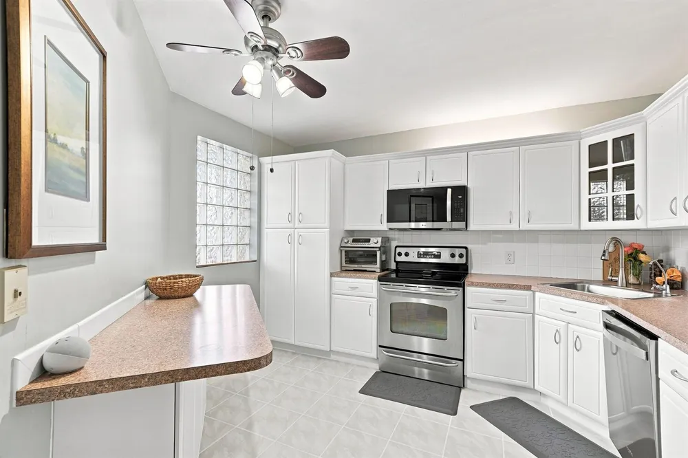 4111 CORAL TREE CIRCLE #321 Coconut Creek, FL 33073