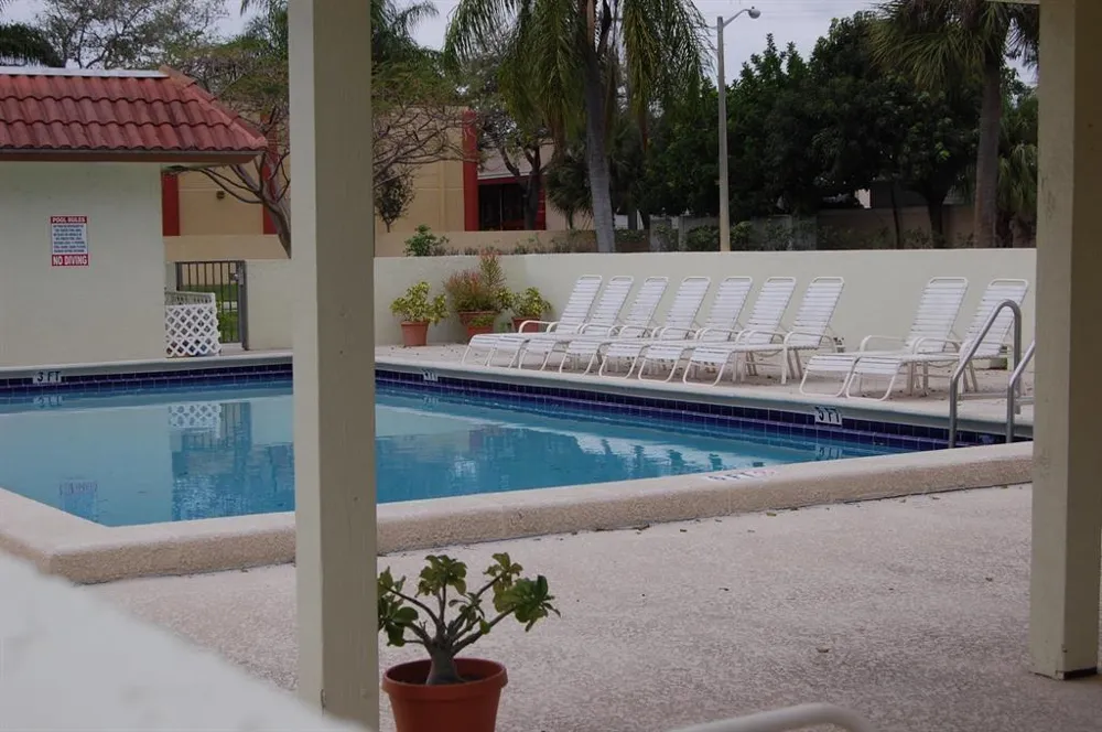 3275 FREDERICK BOULEVARD #12D Delray Beach, FL 33483