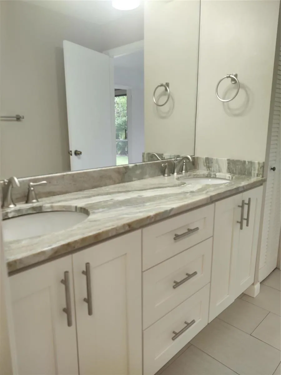 3275 FREDERICK BOULEVARD #12D Delray Beach, FL 33483