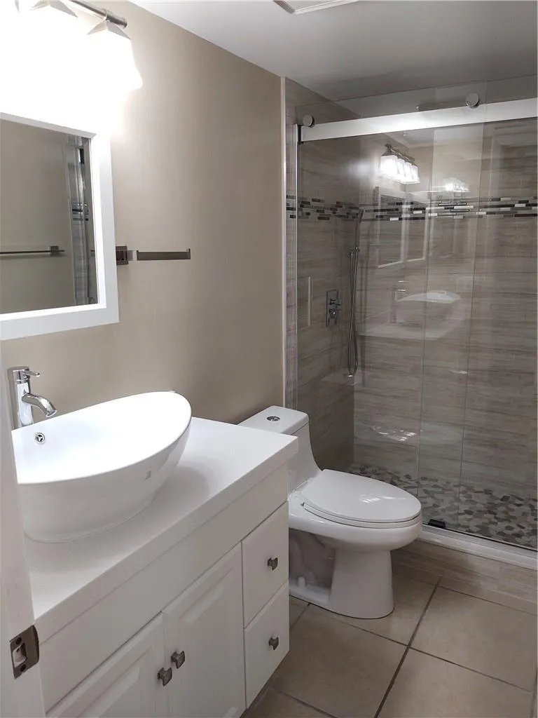 3275 FREDERICK BOULEVARD #12D Delray Beach, FL 33483