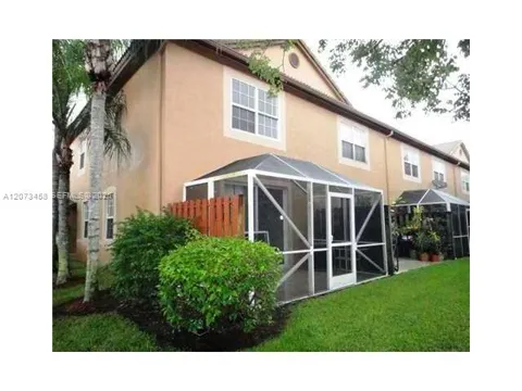 1621 Barcelona Way #6-32