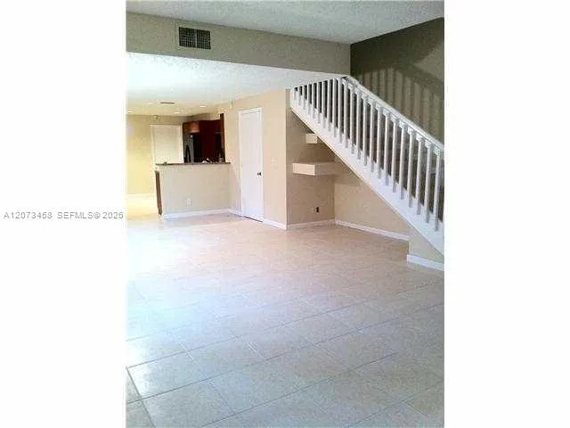 1621 Barcelona Way #6-32 Weston, FL 33327