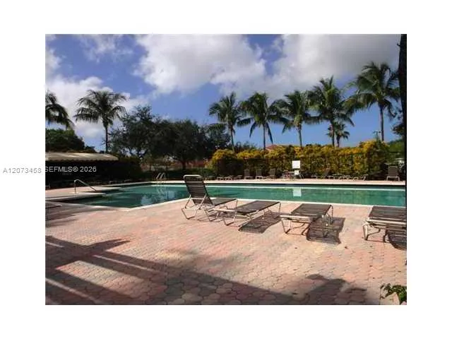 1621 Barcelona Way #6-32 Weston, FL 33327