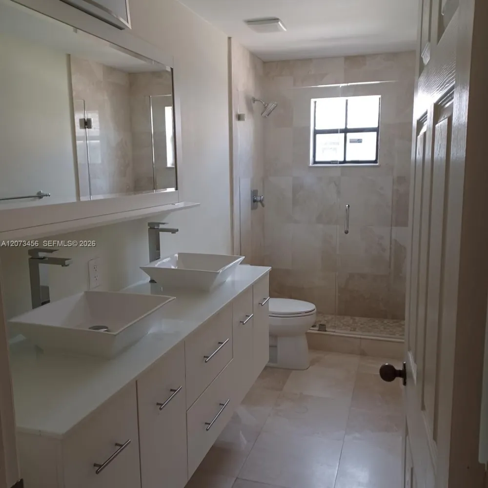 3839 Pond Apple Dr #6 Weston, FL 33332