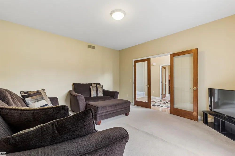 14777 Sparrow Drive Shelby Charter Township, MI 48315