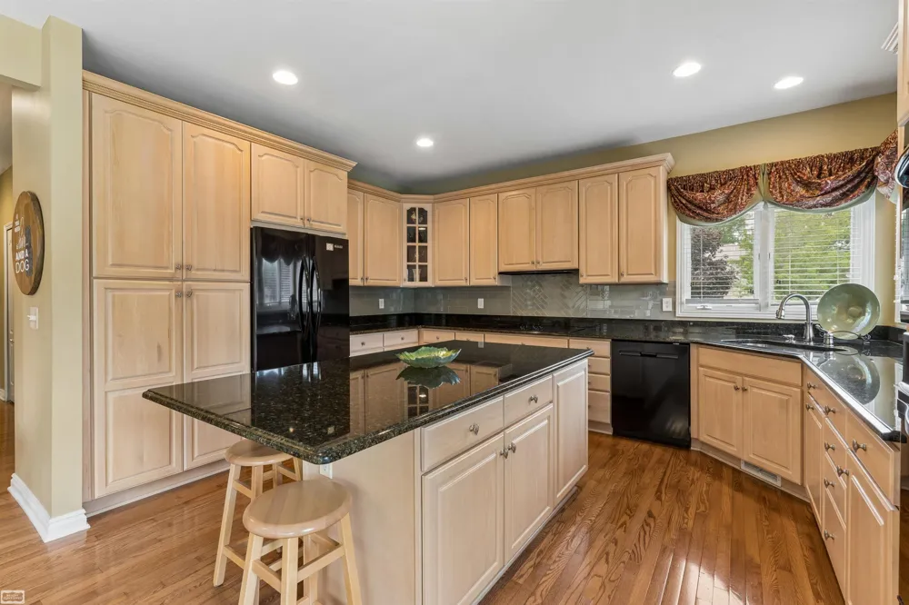 14777 Sparrow Drive Shelby Charter Township, MI 48315