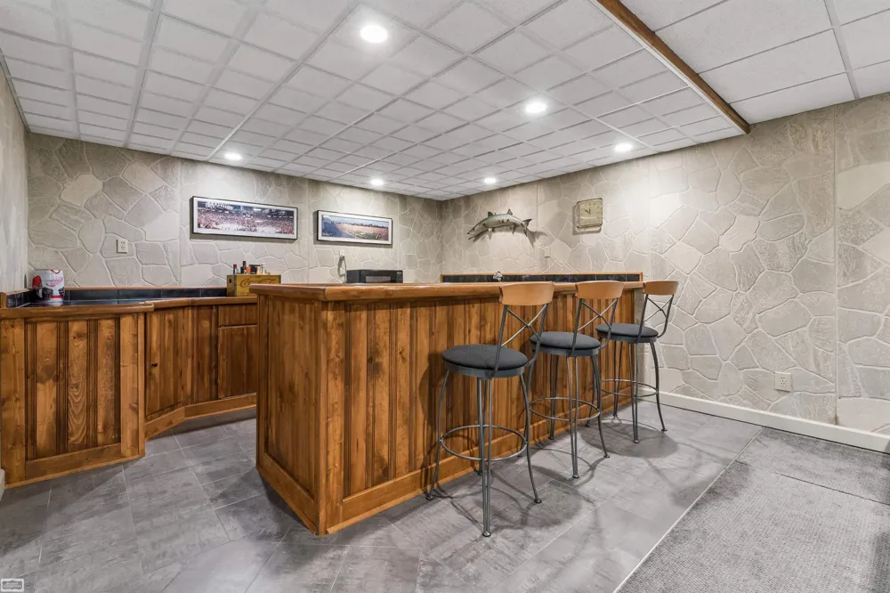 14777 Sparrow Drive Shelby Charter Township, MI 48315