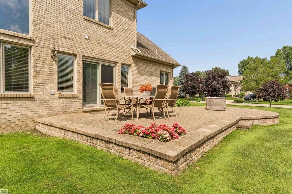 14777 Sparrow Drive Shelby Charter Township, MI 48315