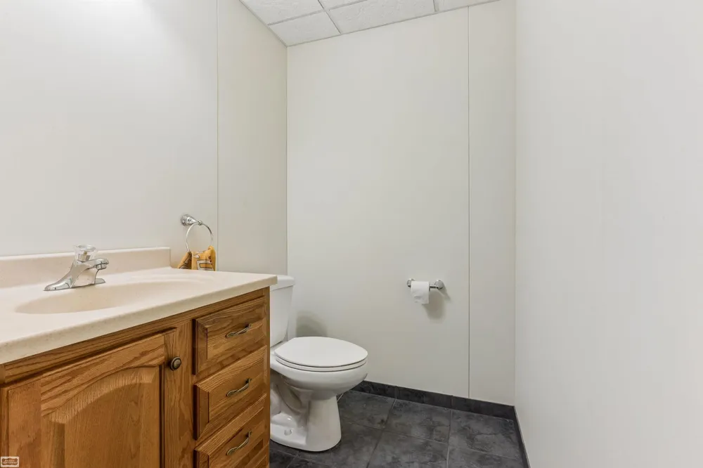 14777 Sparrow Drive Shelby Charter Township, MI 48315