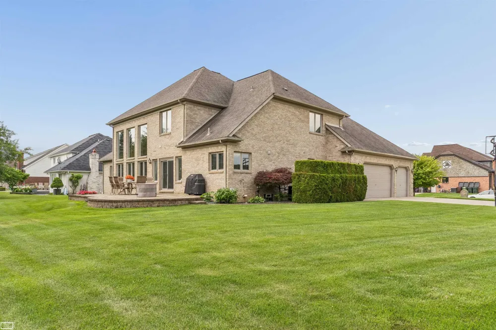 14777 Sparrow Drive Shelby Charter Township, MI 48315