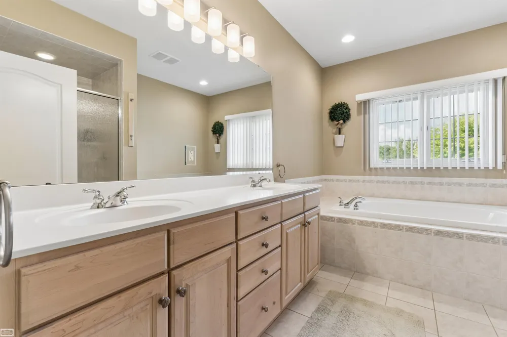 14777 Sparrow Drive Shelby Charter Township, MI 48315