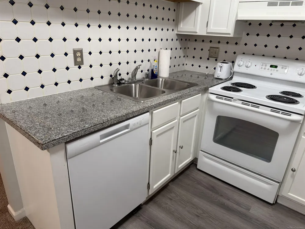 38589 Wellington Drive Clinton Charter Township, MI 48036