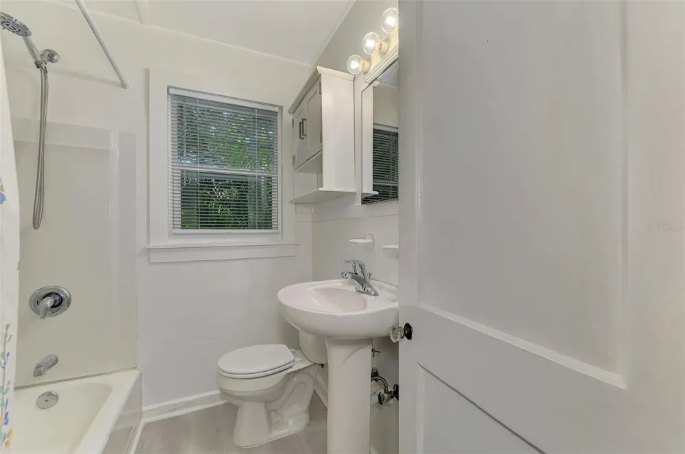 1858 BOYCE #A Sarasota, FL 34239