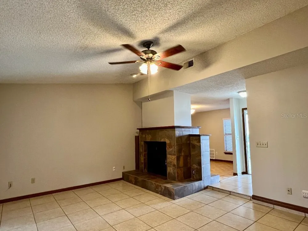 854 HUMPHREY BOULEVARD Deltona, FL 32738