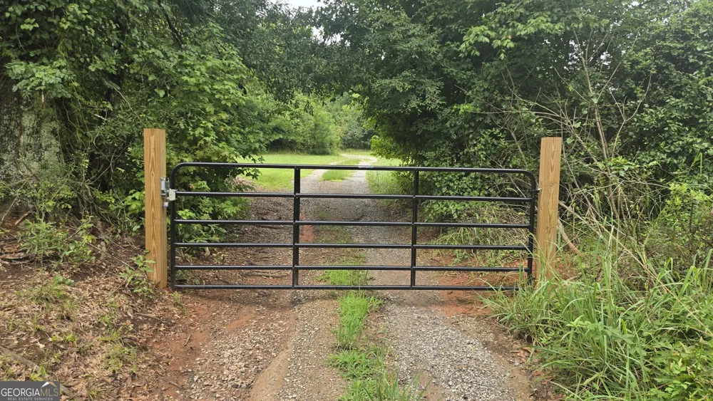 3065 Smokey RD Athens, GA 30601
