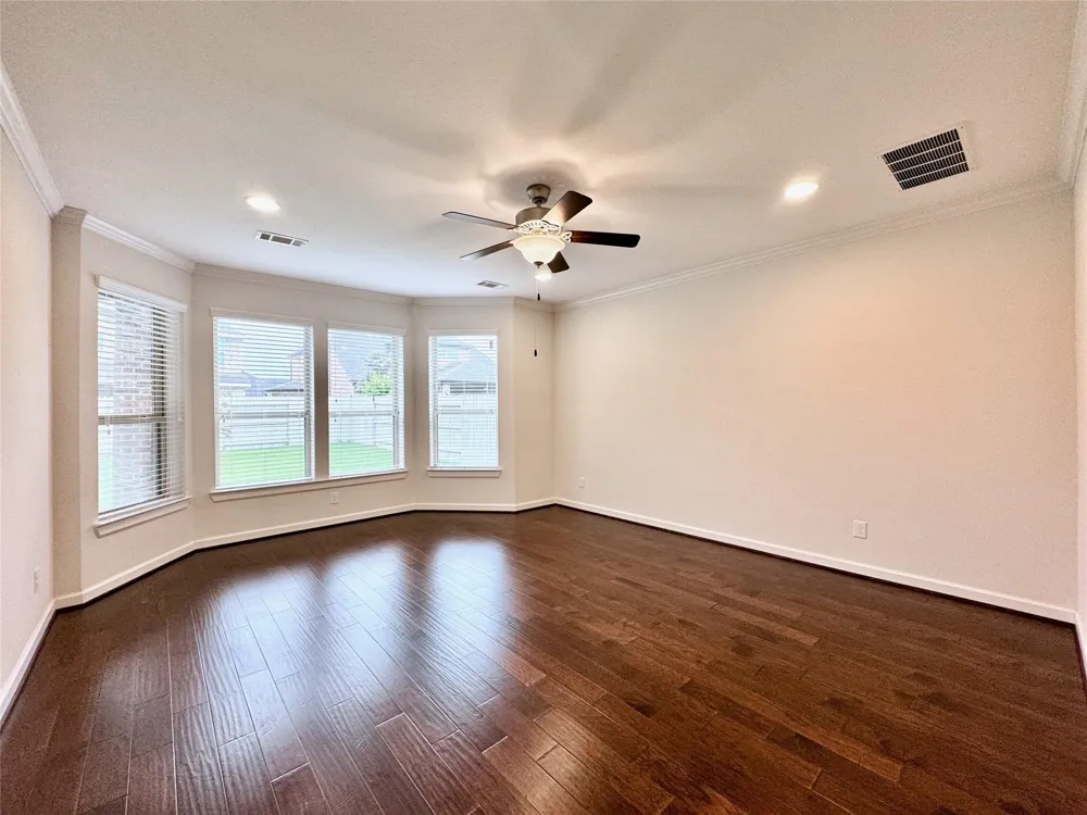 2514 Deerwood Heights Lane Manvel, TX 77578