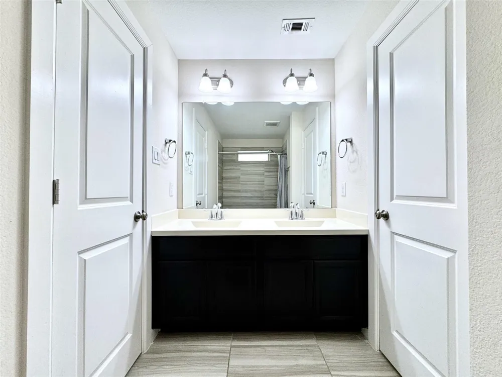2514 Deerwood Heights Lane Manvel, TX 77578