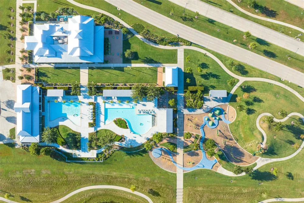 2514 Deerwood Heights Lane Manvel, TX 77578