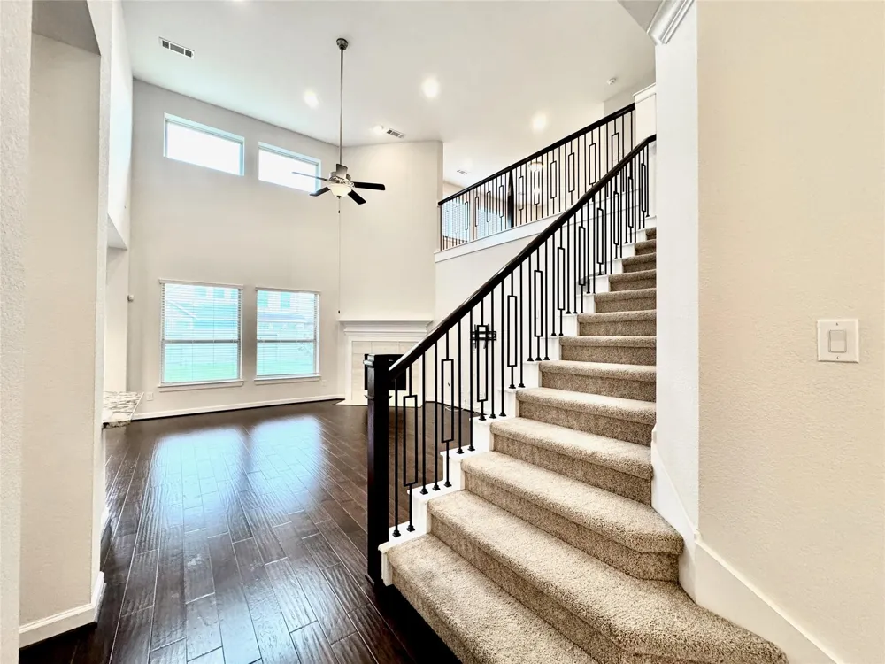 2514 Deerwood Heights Lane Manvel, TX 77578