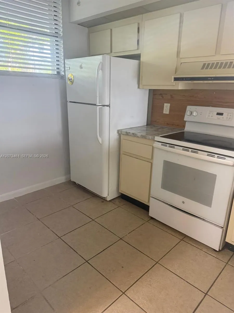 109 Lake Emerald Dr #102 Oakland Park, FL 33309