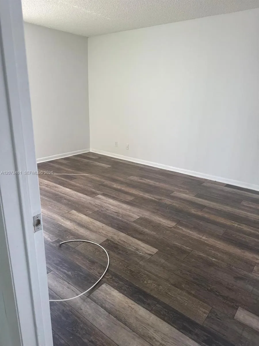 109 Lake Emerald Dr #102 Oakland Park, FL 33309