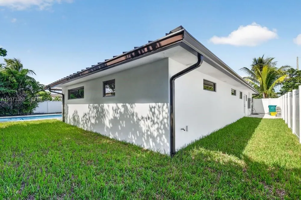 2802 SW 5th St Boynton Beach, FL 33435