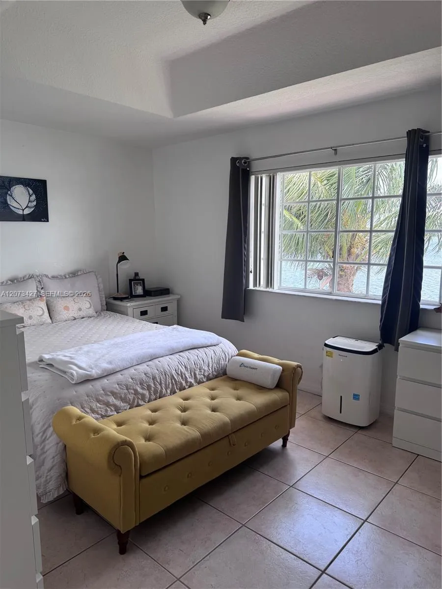13379 SW 142nd Ter Miami, FL 33186