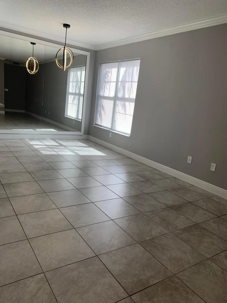 6020 W SAMPLE ROAD #105 Coral Springs, FL 33067