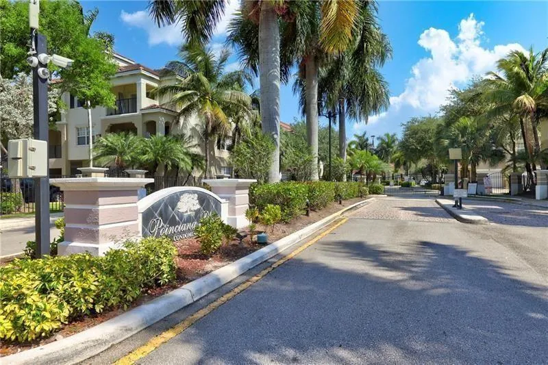 6020 W SAMPLE ROAD #105 Coral Springs, FL 33067