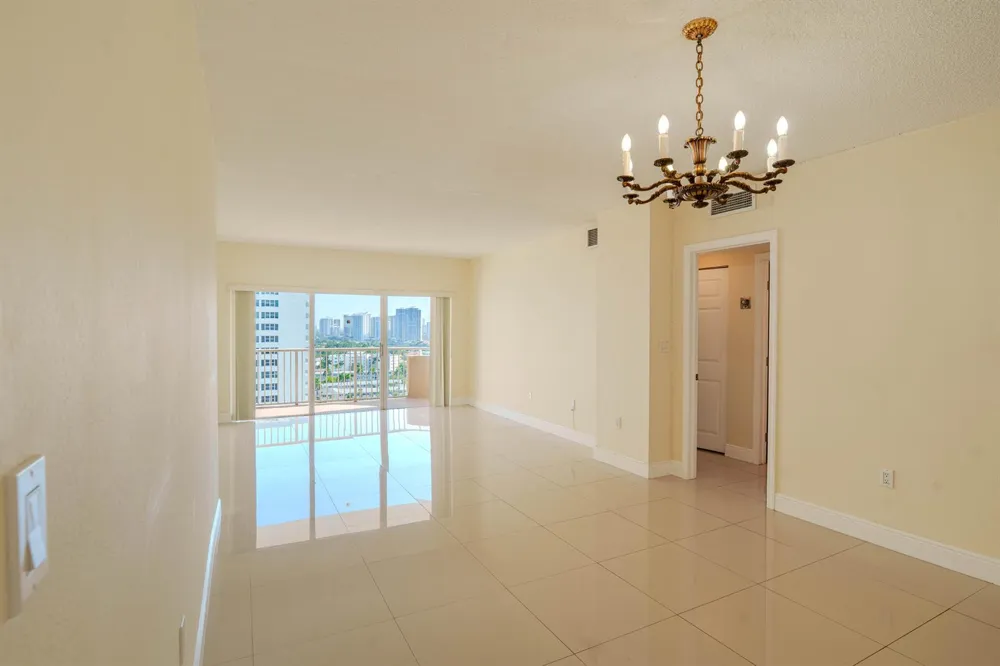 1980 S OCEAN DRIVE #15L Hallandale Beach, FL 33009