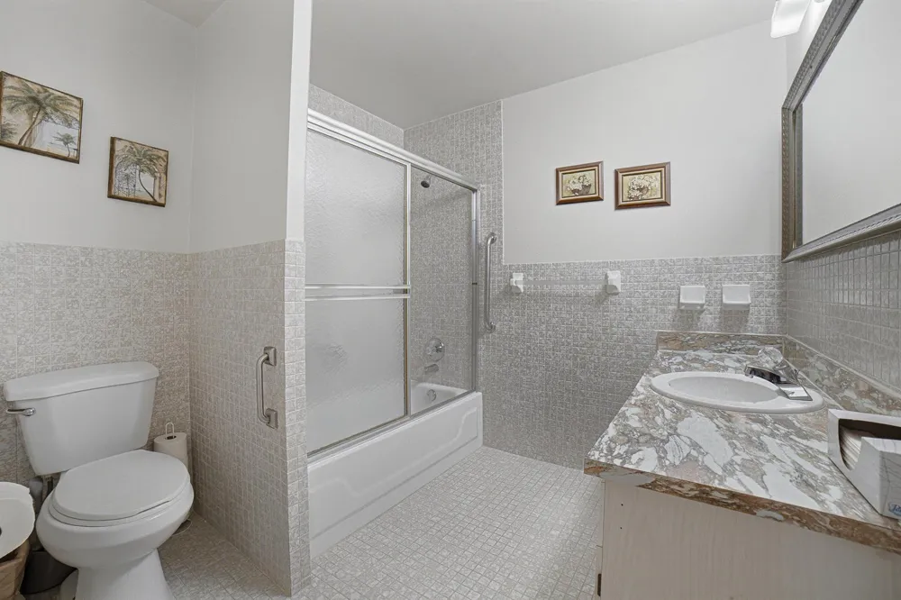 4340 SW 74th Avenue Davie, FL 33314