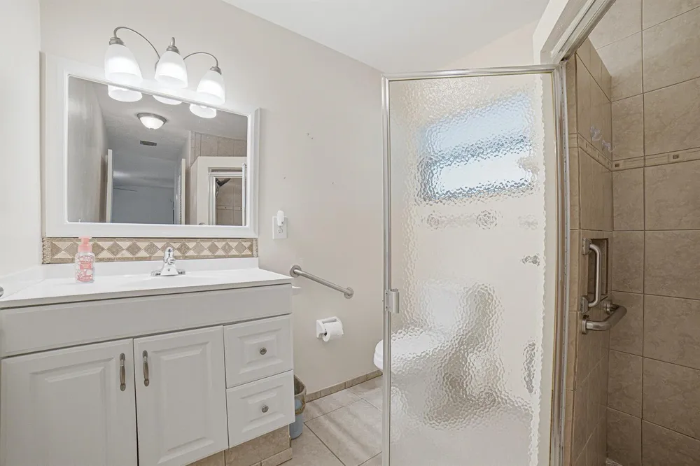 4340 SW 74th Avenue Davie, FL 33314