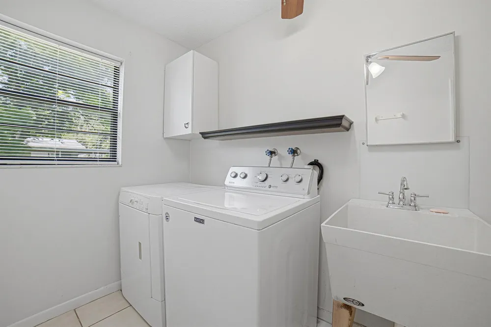 4340 SW 74th Avenue Davie, FL 33314