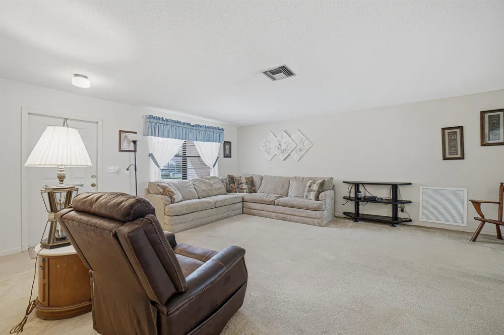 4340 SW 74th Avenue Davie, FL 33314
