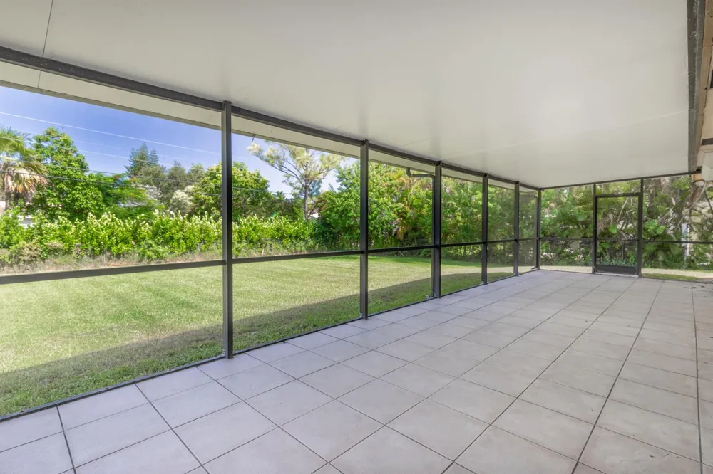 4340 SW 74th Avenue Davie, FL 33314