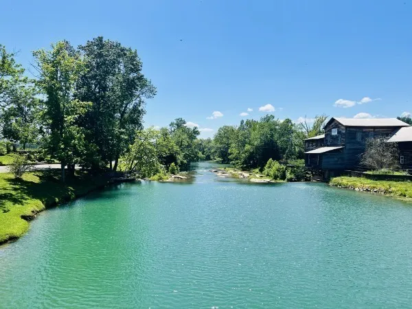 201 Post Rd Waverly, TN 37185