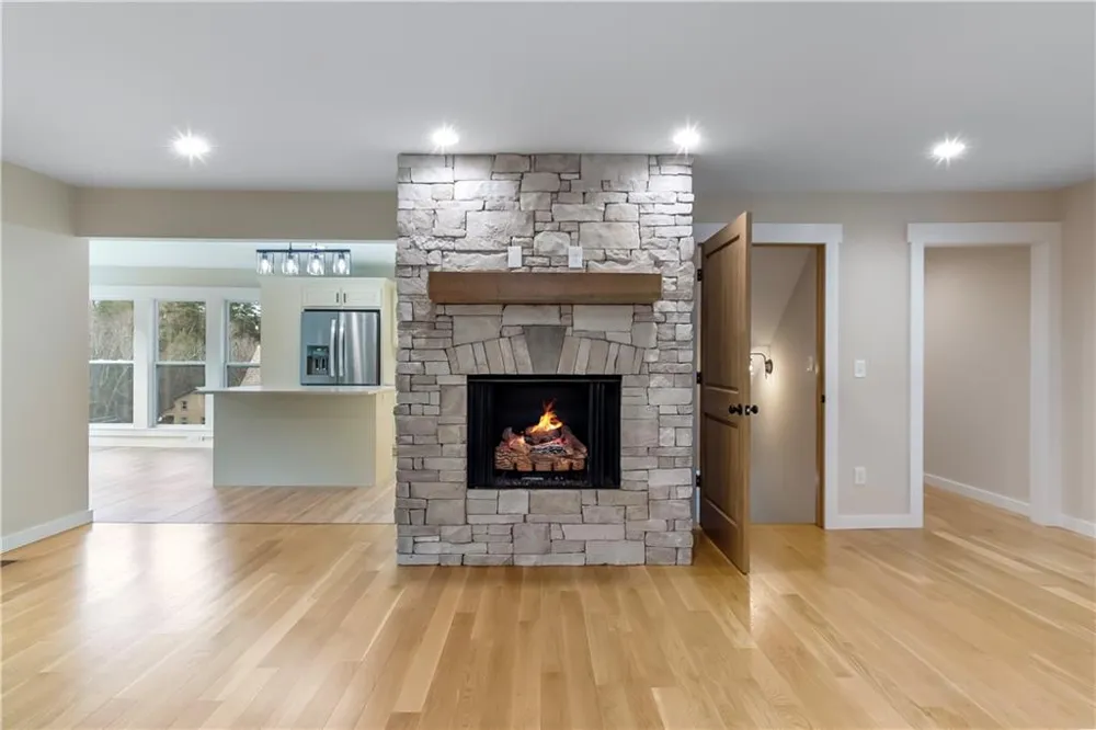 105 Riveredge Drive Ellijay, GA 30536