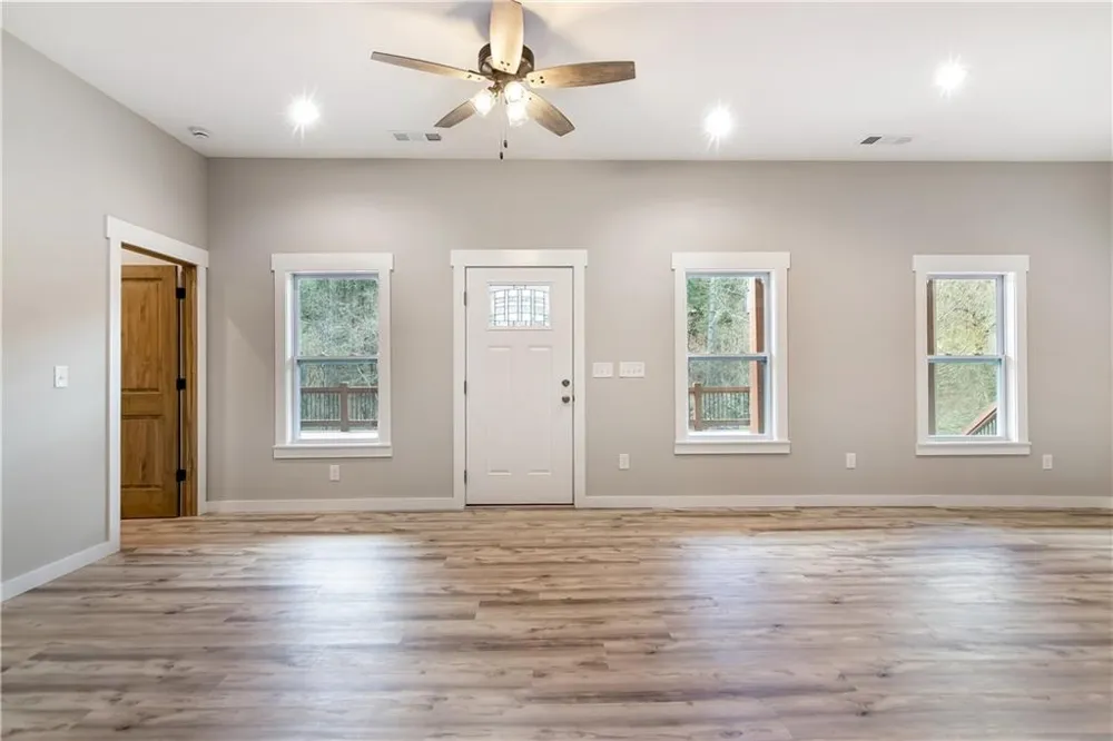 105 Riveredge Drive Ellijay, GA 30536