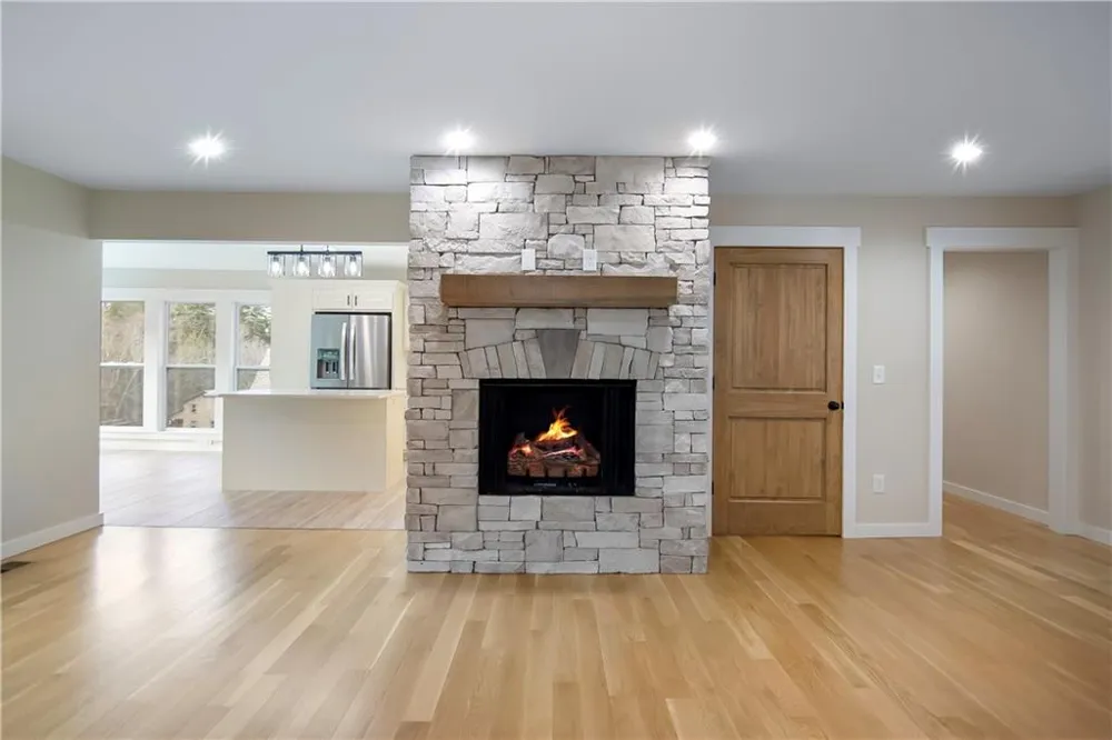 105 Riveredge Drive Ellijay, GA 30536