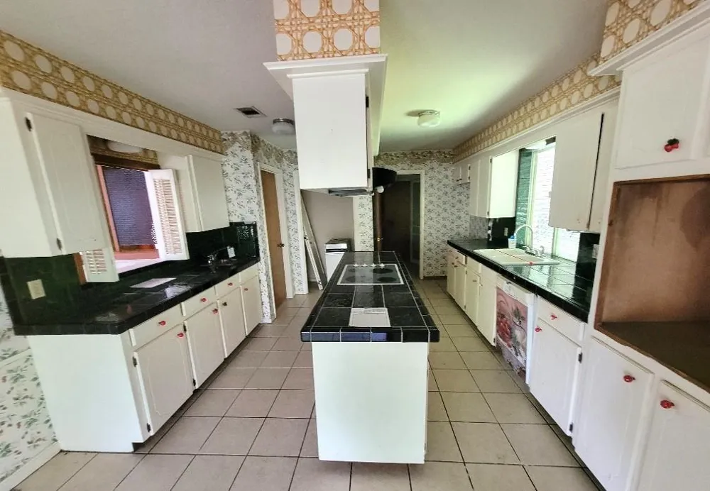 8420 Plantation Drive Texas City, TX 77591