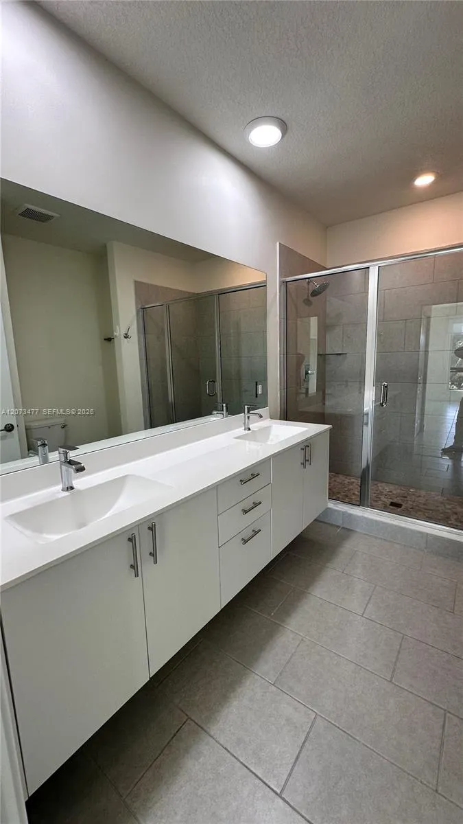 8001 NW 41st St #308 Doral, FL 33166