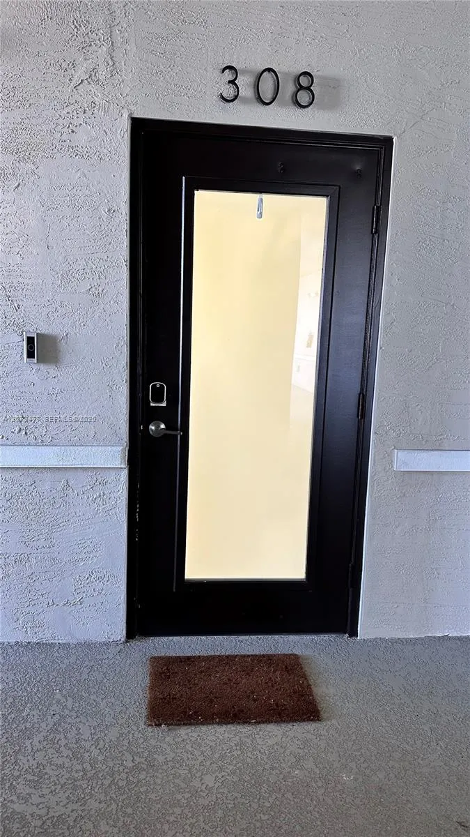 8001 NW 41st St #308 Doral, FL 33166