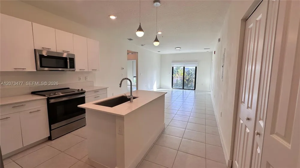 8001 NW 41st St #308 Doral, FL 33166