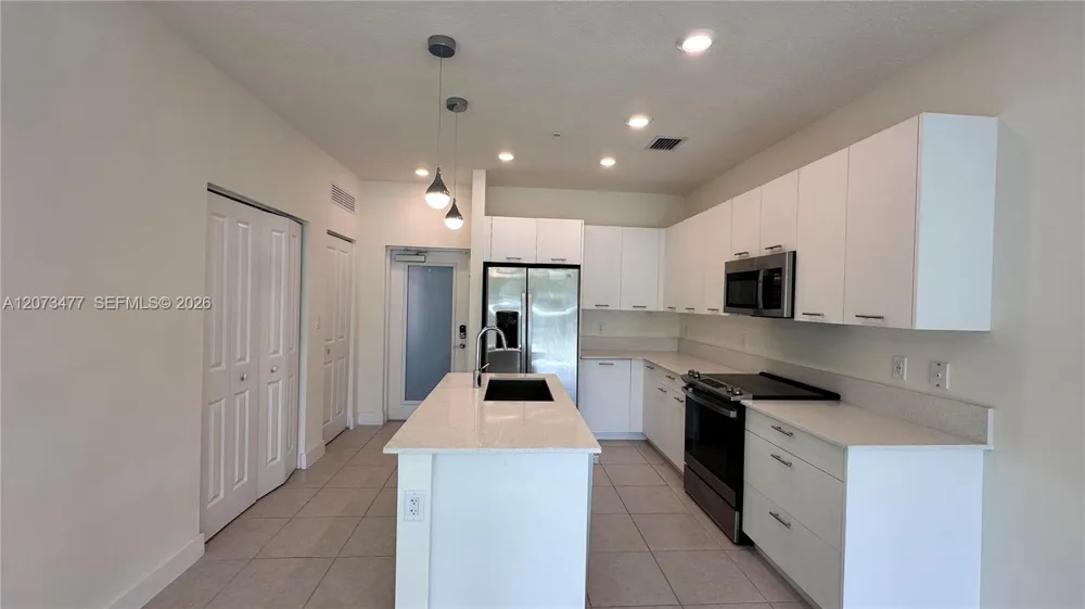 8001 NW 41st St #308 Doral, FL 33166