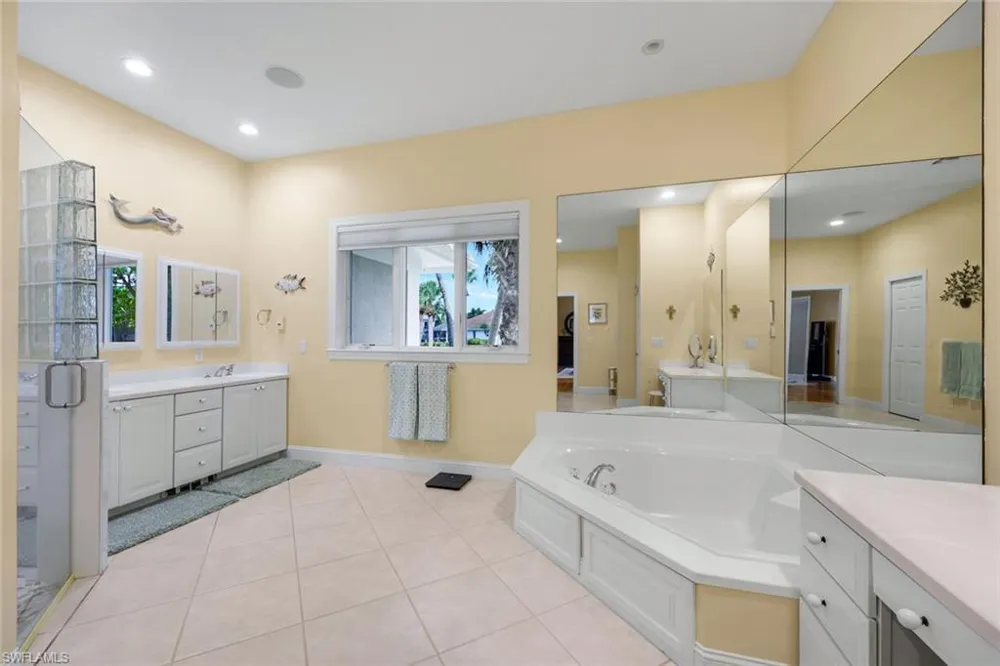 60 Covewood Court Marco Island, FL 34145